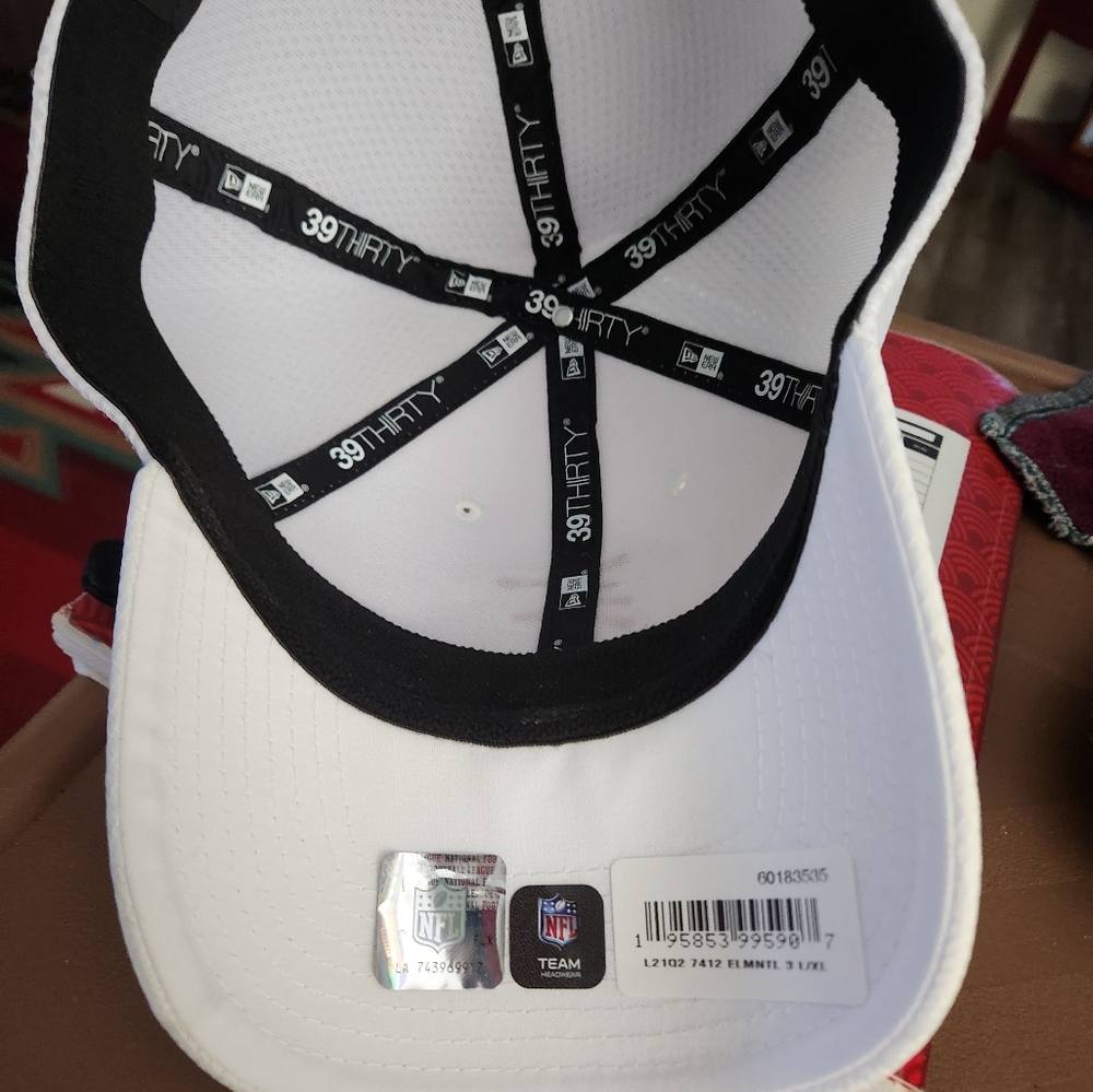 Falcons hat - Picture 4 of 4
